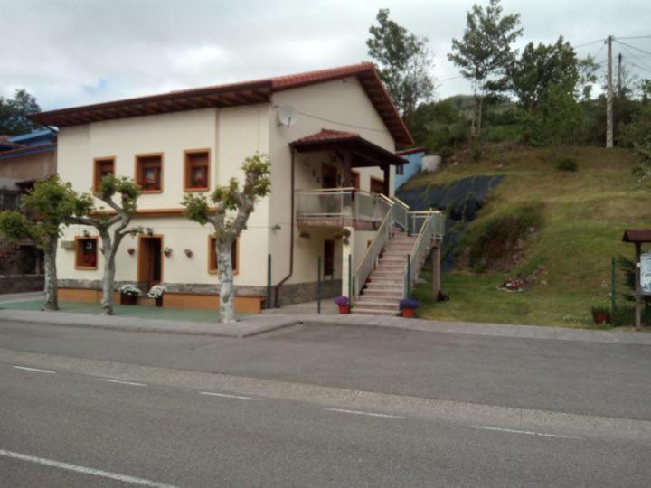 Villa El Barredo Onís Exterior foto